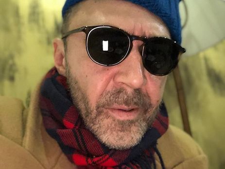 Шнуров виконав 