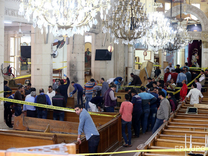 Мужчина открыл стрельбу в коптской церкви в Египте, по меньшей мере 10 погибших