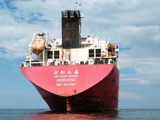 В Южной Корее задержали китайское судно, которое поставляло нефть в КНДР