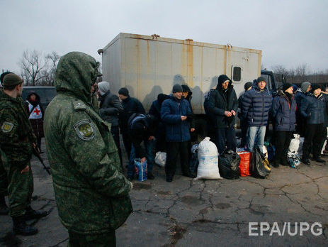 Журналіст Тахмазов розповів, що під час обміну утримуваними особами журналісти сепаратистських ЗМІ ховали обличчя