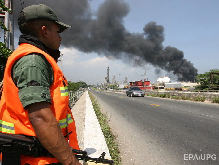 У Венесуелі загорівся найбільший нафтопереробний завод