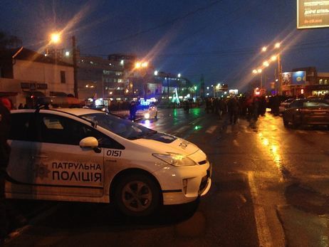 Порошенко поручил властям Харькова оказать помощь пострадавшим в результате захвата заложников