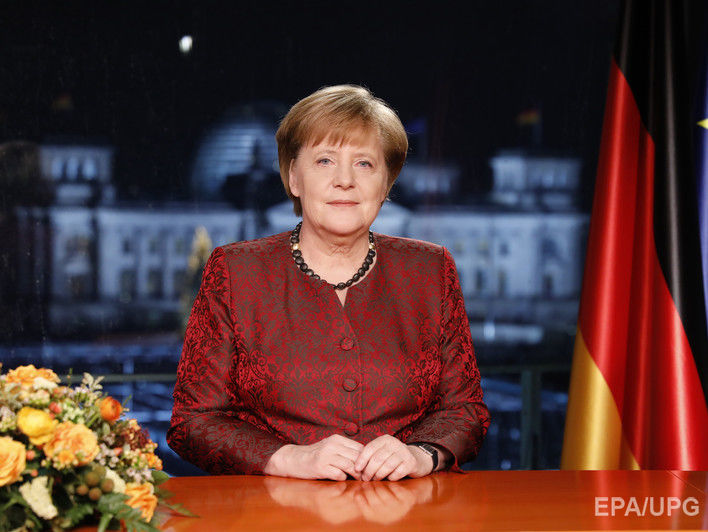 Меркель заявила, що співпрацюватиме з Макроном для зміцнення європейської економіки