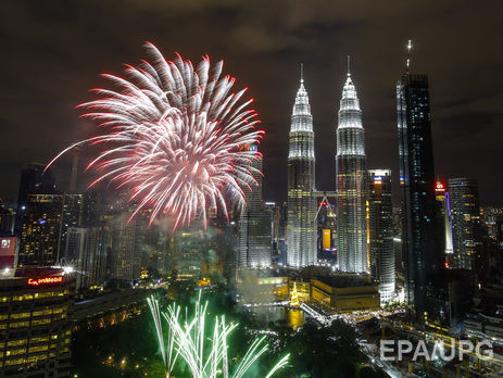 Світ зустрічає новий 2018 рік. Фоторепортаж