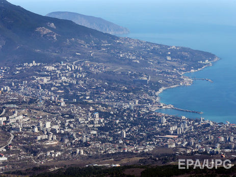 В Крыму наступление Нового года по киевскому времени встретили фейерверками