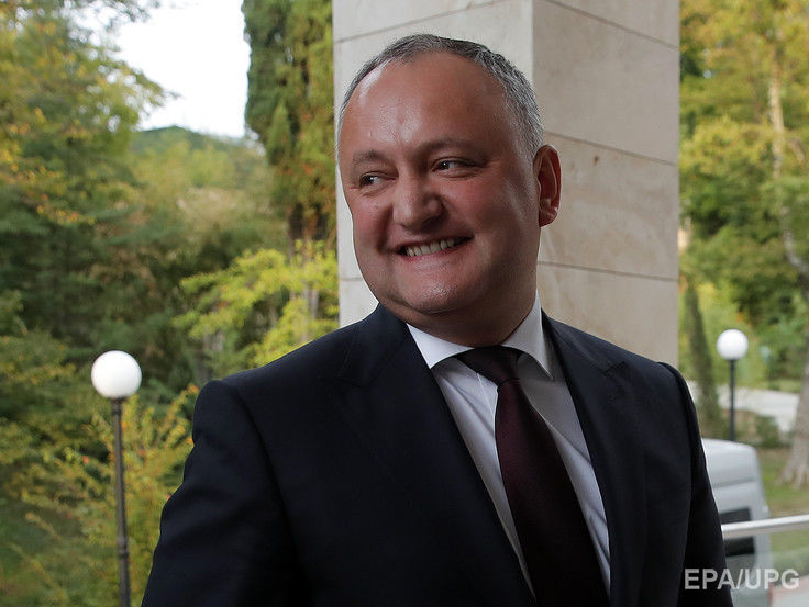 Временно отстраненный от поста президента Молдовы Додон заявил, что "решил не сдаваться"