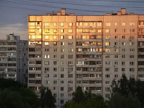 В Твери мужчина погиб при попытке спуститься с 10 этажа по самодельной веревке из постельного белья 