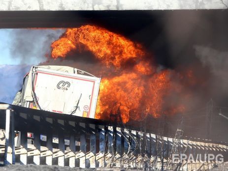 В Италии шесть человек погибли в ДТП с бензовозом. Фоторепортаж