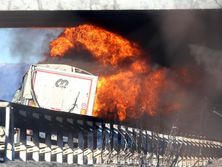 В Італії шестеро людей загинули у ДТП із бензовозом. Фоторепортаж