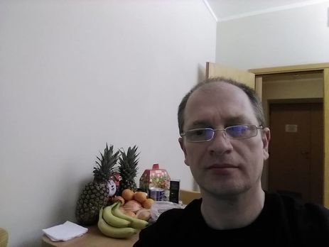 Экс-заложник боевиков блогер Неделяев: Шок для мозга: утром в среду на нарах клопов кормить, а вечером с президентом общаться