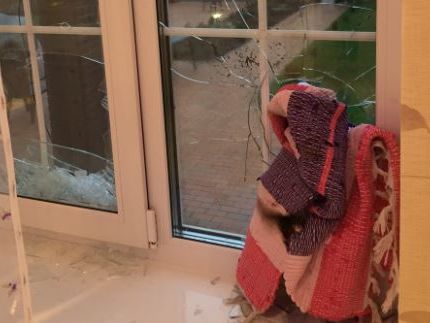 В дом депутата Сумского облсовета бросили бутылки с 