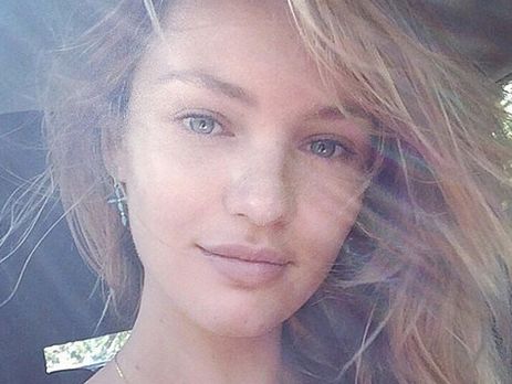 Беременная вторым ребенком Свейнпол показала сына