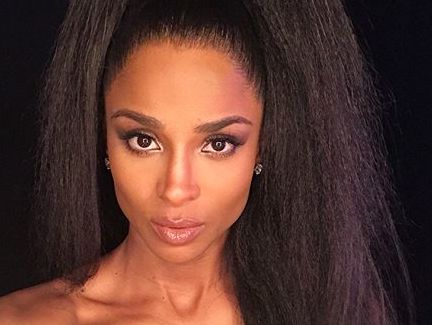 Сиара показала тело после вторых родов