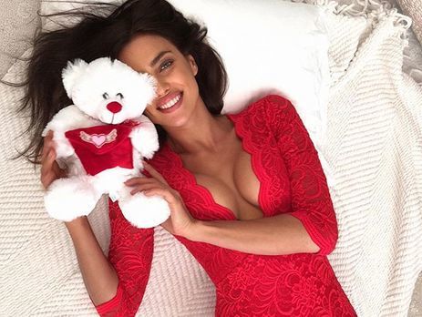 Поклонники заметили кольцо на безымянном пальце у Шейк