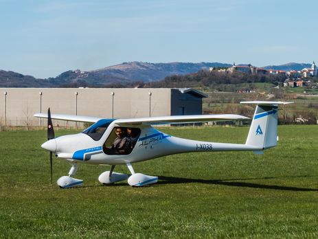 В Австралії випробували перший повністю електричний літак Alpha Electro. Відео