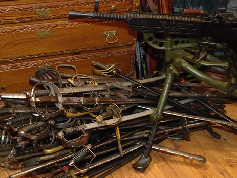 Прокуратура сообщила о подозрении экс-главе МВД Украины в Запорожской области за захват раритетного оружия