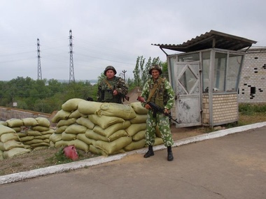 В Луганской области армия берет под охрану избирательные комиссии