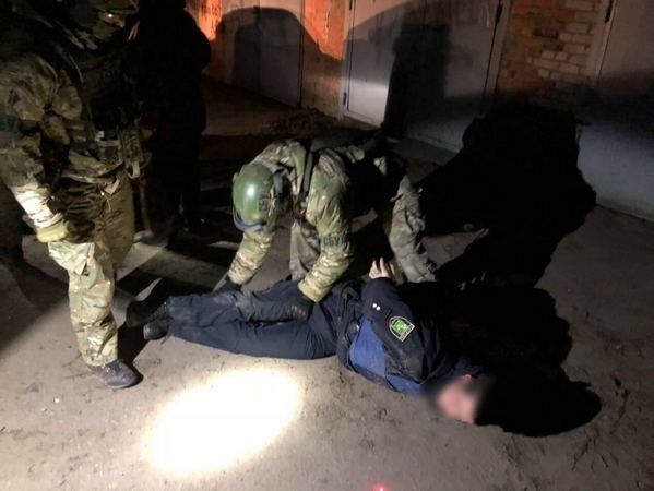 В Харькове разоблачили группу полицейских-вымогателей