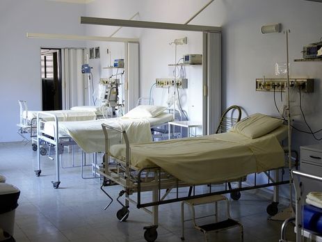 Британец порвал горло при попытке сдержать чихание