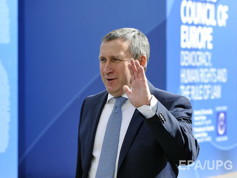 Дещиця повідомив, що з проханням про введення російських військ в Україну, окрім Януковича, звертався Аксьонов