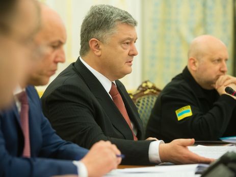 Порошенко сообщил, что финансирование оборонного заказа на 2018 год увеличено на 37%