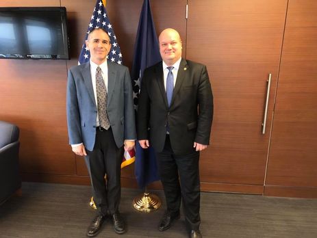 Чалый обсудил с помощником госсекретаря США Ришем либерализацию визового режима