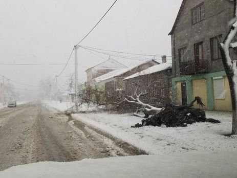 Мэр Измаила сообщил, что из-за непогоды город остался без воды, тепла и электричества