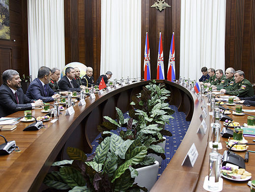Глави Генштабів Росії і Туреччини обговорили ситуацію в Сирії на зустрічі в Москві