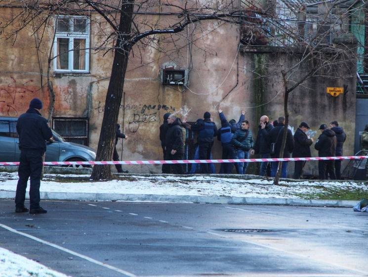 В Одессе мужчина открыл стрельбу по полицейским, его застрелили