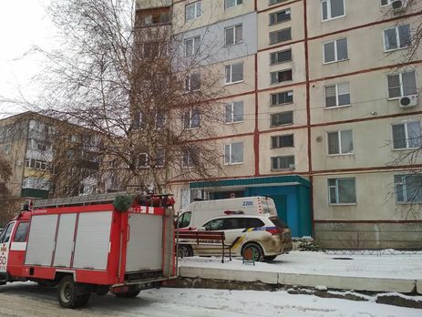 В соцсетях сообщили, что в Чугуеве военнослужащий заблокировал в квартире семью