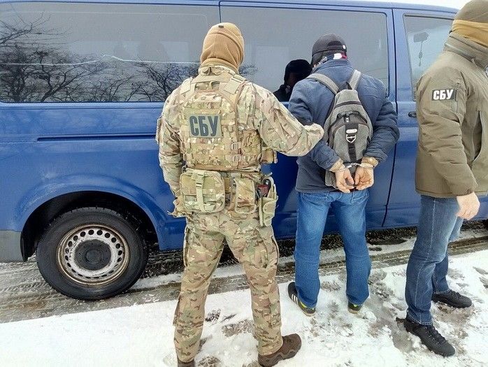 СБУ затримала громадянина Узбекистану, якого розшукує Інтерпол за вербування людей у лави екстремістського угруповання "Жиходчилар"