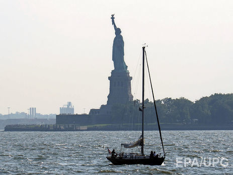 Статую Свободы закрыли для посетителей из-за приостановки работы госучреждений в США