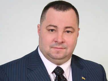 Террористы в масках заставили уволиться заместителя мэра Харцызска