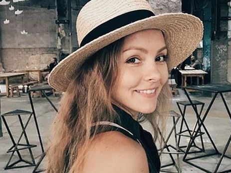 Шоптенко сняла селфи-танец на Шри-Ланке