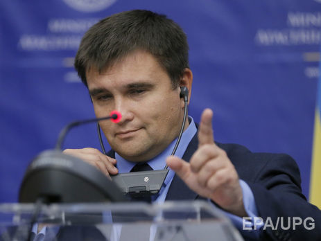 Україна веде переговори про лібералізацію візового режиму із 20 країнами – Клімкін