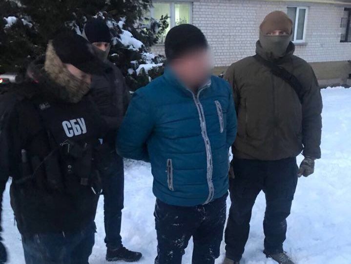 Прокуратура та СБУ затримали на хабарі начальника сектору Бориспільського відділення поліції