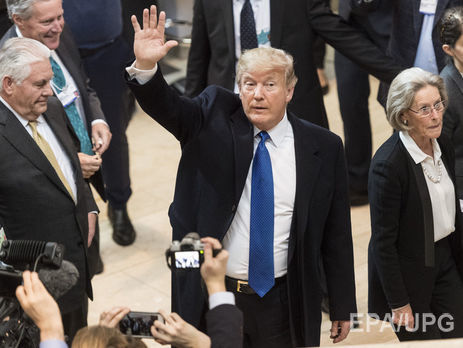 Трамп прибув на форум у Давосі трьома видами транспорту. Фоторепортаж