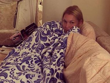  Волочкова поделилась постельным фото с возлюбленным