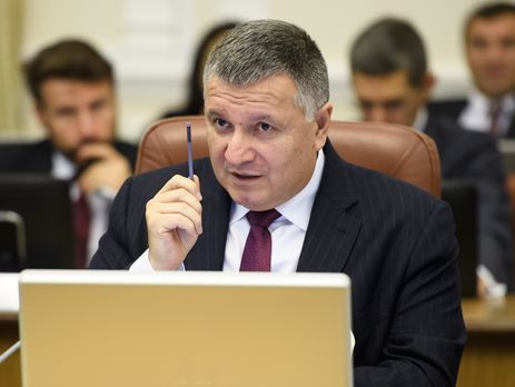 Аваков призвал силовиков быть готовыми к работе на освобожденных территориях Донбасса