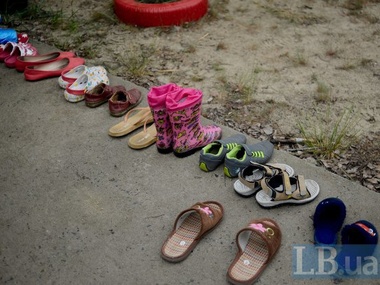 Детей из Краматорска и Славянска эвакуируют в Киевскую область. Фоторепортаж