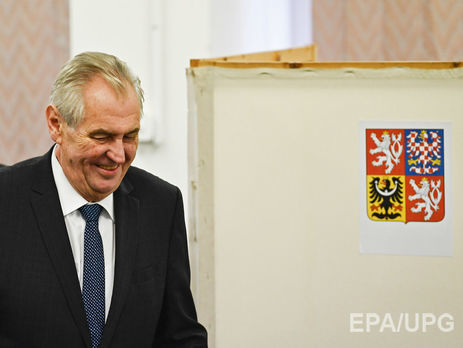 Земан лідирує на виборах президента Чехії