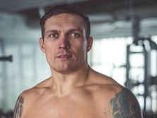 Усик – Бриедис. Онлайн-трансляция полуфинала Всемирной боксерской суперсерии