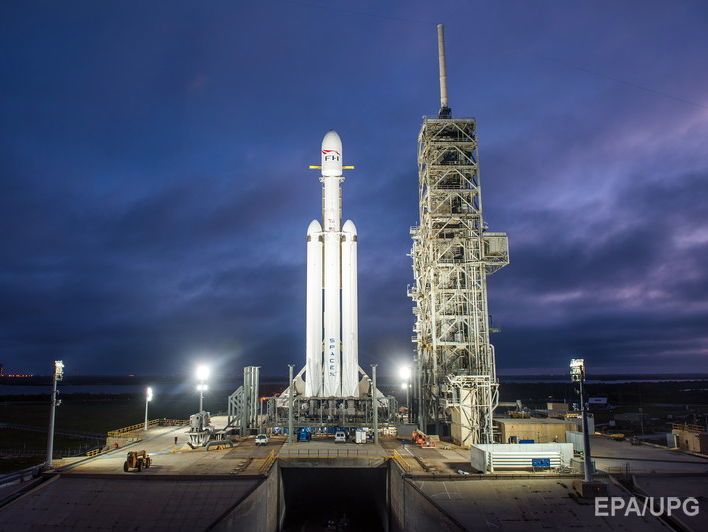 Маск повідомив, що Falcon Heavy запустять до Марса в лютому