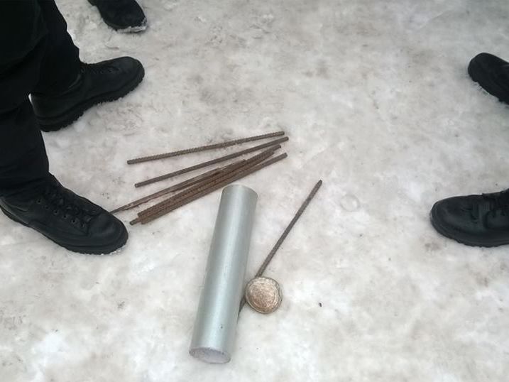 У Львові поліція затримала учасників протестної акції, які принесли із собою ножі, молотки й арматуру