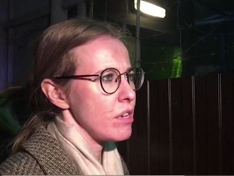 Собчак приїхала до відділка поліції в Москві, де тримають Навального