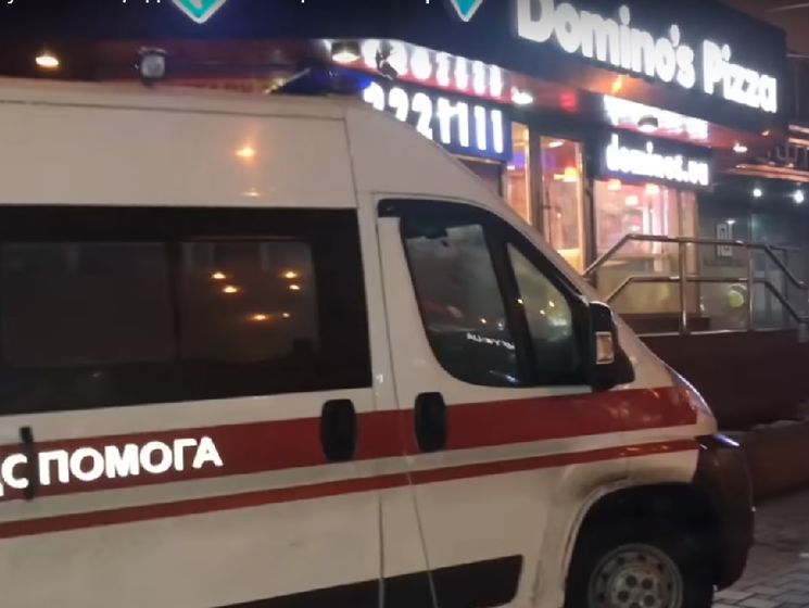 У київській піцерії після ін’єкції помер чоловік. Відео