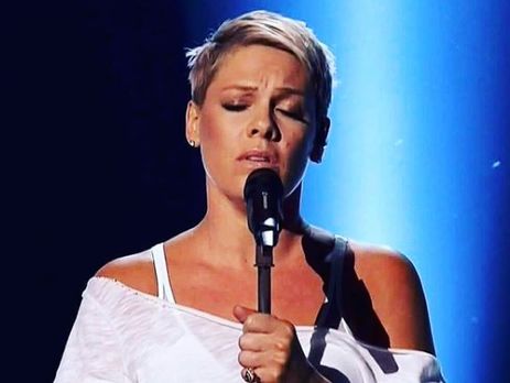Певица призвала своих поклонников делать пожертвования для организации UNICEF