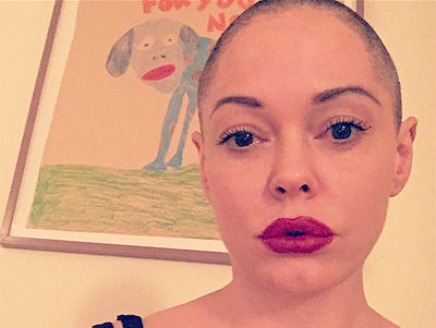 Макгоуэн издала книгу 