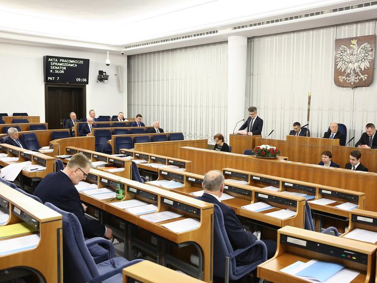 Профильные комиссии Сената Польши поддержали без изменений законопроект, запрещающий отрицание преступлений украинских националистов