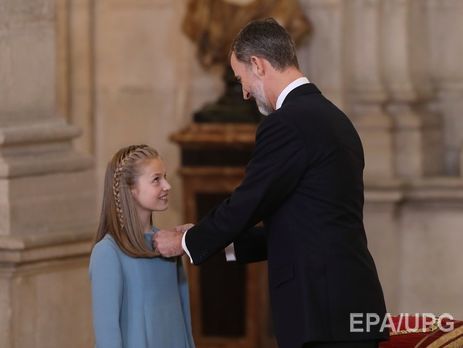 Король Испании представил свою дочь в качестве наследницы престола. Фоторепортаж